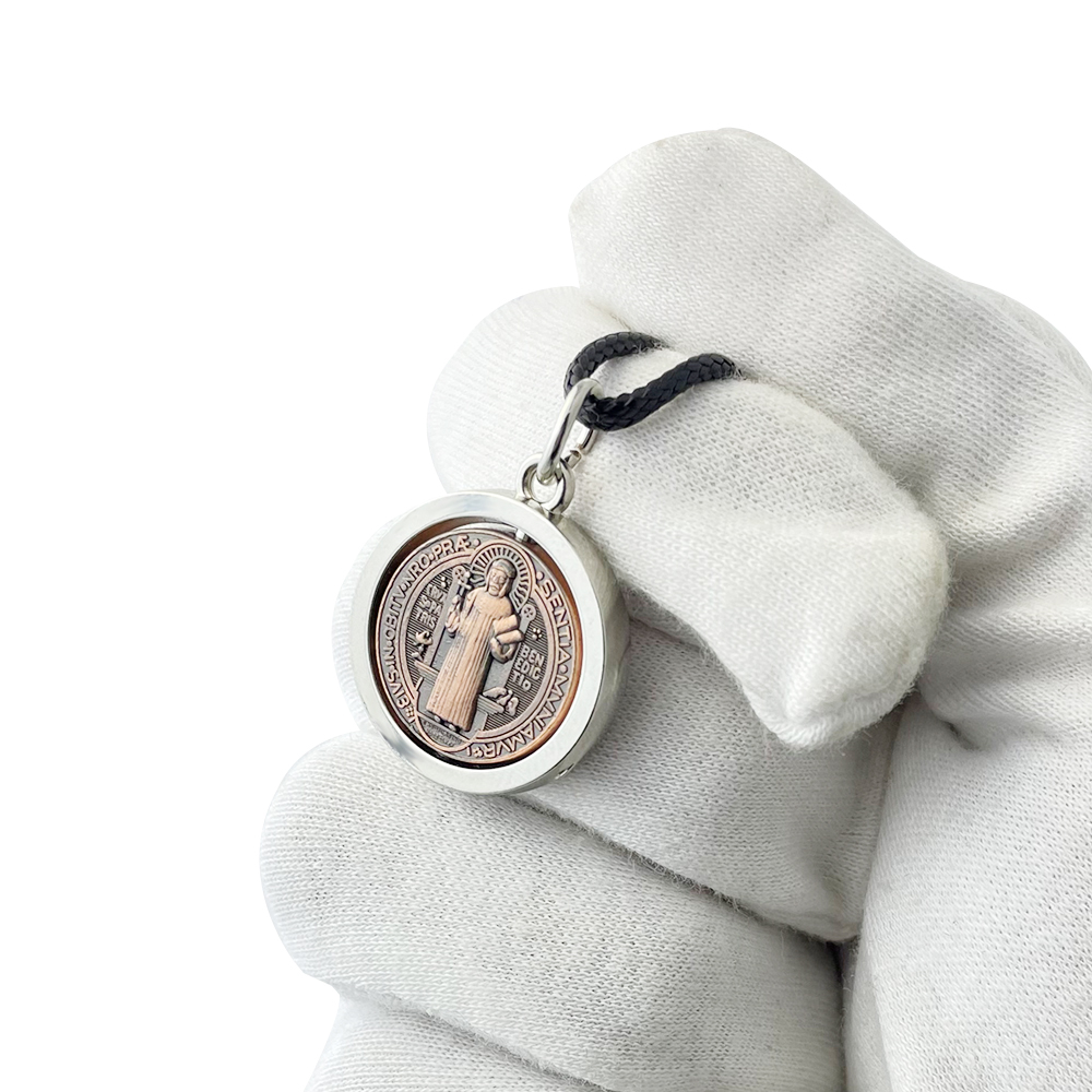 Jewelry & Watches Sp Z Oo Opinie - Nuova Collana con Medaglia di San