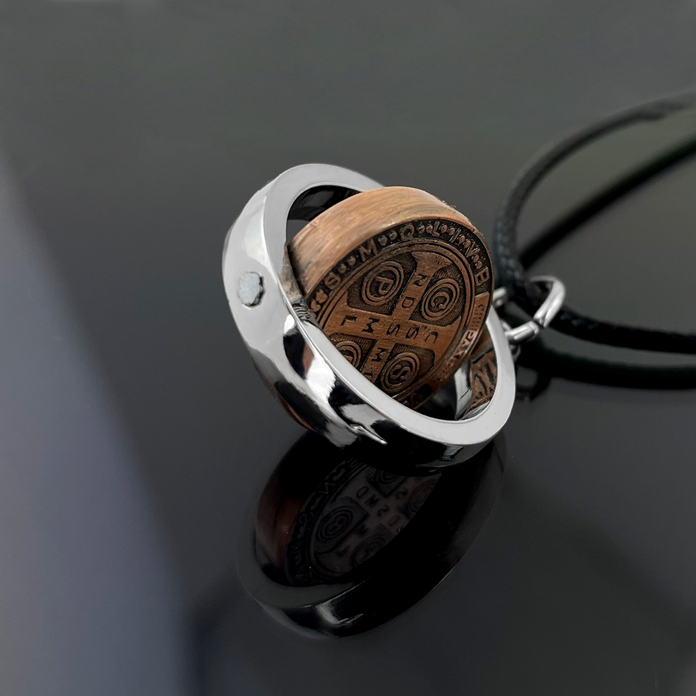 Nuova Collana con Medaglia di  - Jewelry & Watches Sp Z Oo Opinie recensione e prezzo